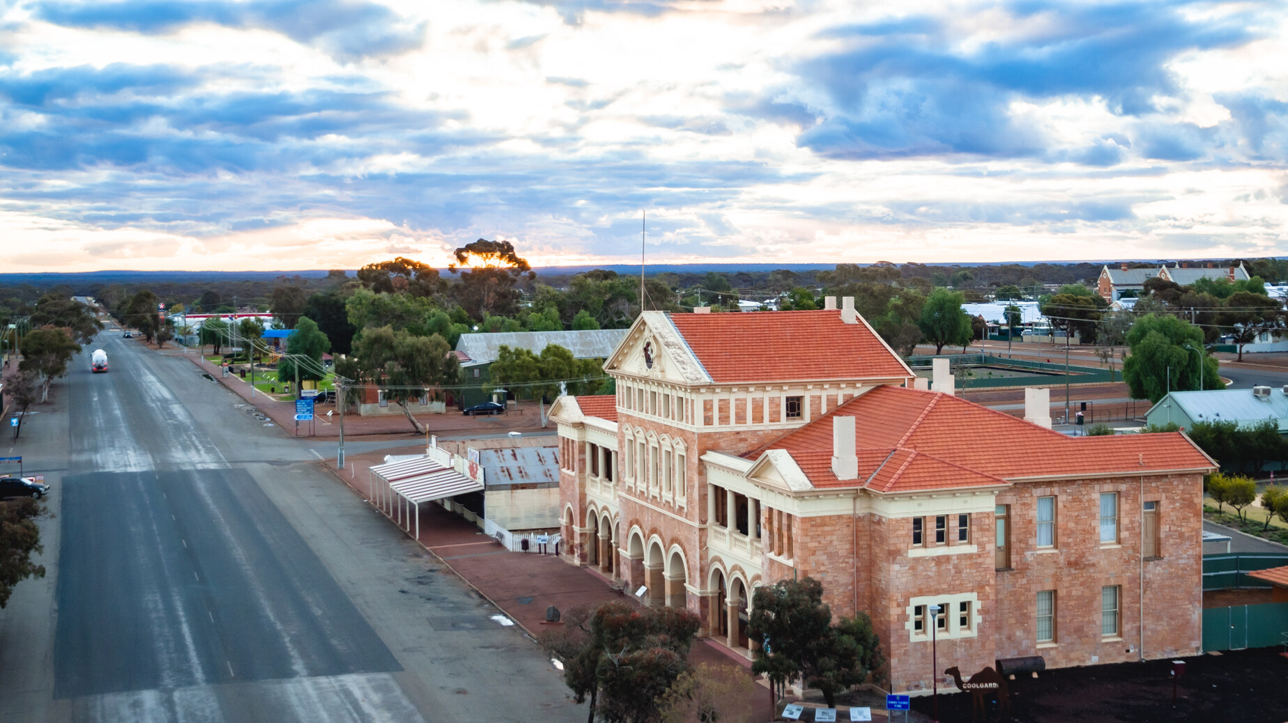 View of Coolgardie main street with well-preserved historic buildings