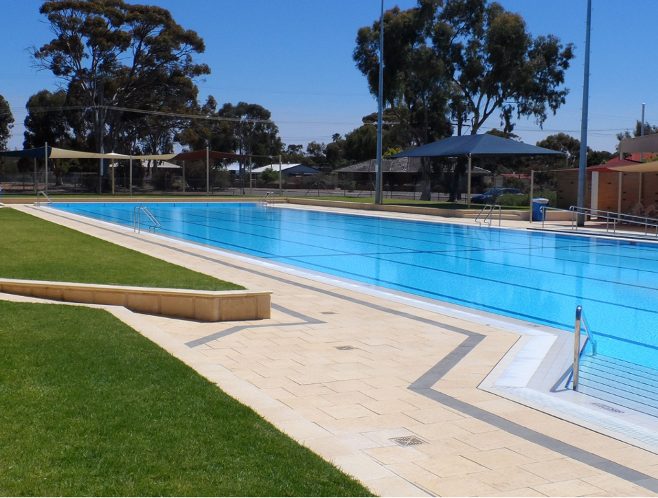 The Wagin Swimming pool is newly refurbished and has a newly fitted gym attached.