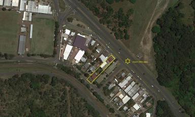 Land/Development Sold - QLD - Stratford - 4870 - HUGE DEVELOPMENT OPPORTUNITY. CAPTAIN COOK HIGHWAY EXPOSURE RIGHT NEAR AIRPORT  (Image 2)