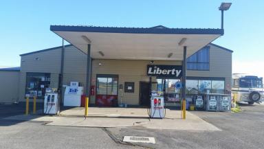 Retail Sold - TAS - Stanley - 7331 - ROADHOUSE / FREEHOLD COMMERCIAL LAND AND RESIDENCE – ALL IN ONE!  (Image 2)