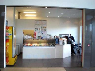 Business For Sale - VIC - Bendigo - 3550 - CAFE / TAKEAWAY - EXCELLENT LOCATION - VERY PROFITABLE BUSINESS!  (Image 2)