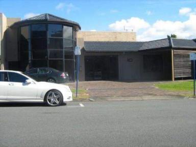 Showrooms/Bulky Goods For Sale - QLD - Southport - 4215 - A UNIQUE OPPORTUNITY IN SOUTHPORT  (Image 2)