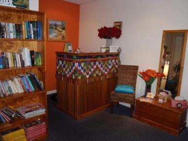 Business For Sale - NSW - Manly - 2095 - MASSAGE BUSINESS/EQUIPMENT – GOING CHEAP! – PRIME LOCATION – TAKE-OVER THE LEASE  (Image 2)