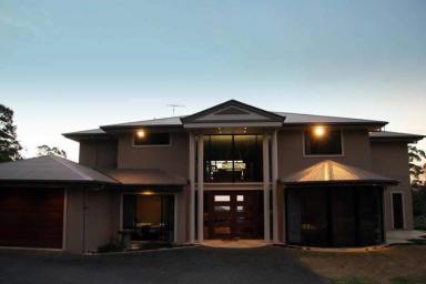 Business For Sale - QLD - Eagle Heights - 4271 - FREEHOLD 7.5 ACRES & HOLIDAY ACCOMMODATION FOR SALE  (Image 2)