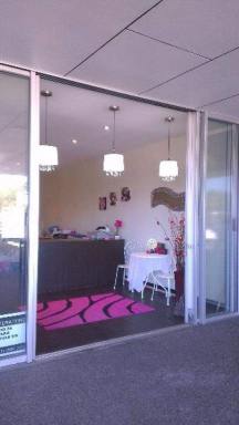 Business For Sale - QLD - Tingalpa - 4173 - Tailor Made Mending and Alterations  (Image 2)