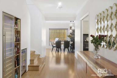 House For Sale - VIC - Leopold - 3224 - Sensational Family Living With Pool & Balcony Views!  (Image 2)