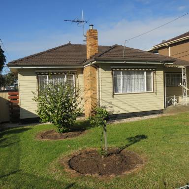 House Auction - VIC - Altona North - 3025 - SOLD _ 18 DAYS BEFORE AUCTION _  (Image 2)