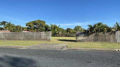 Residential Block For Sale - QLD - Slade Point - 4740 - Opportunity Knocks!!!  (Image 2)