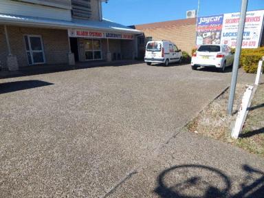 Other (Commercial) For Sale - NSW - Moree - 2400 - COMMERCIAL INCLUDING 2 LIVING AREAS  (Image 2)