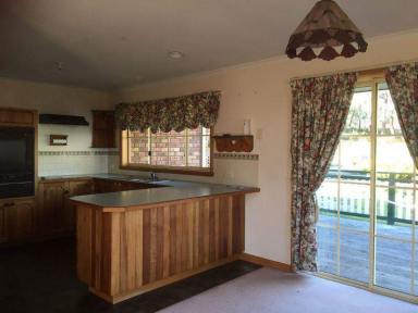 House Leased - TAS - Carlton - 7173 - Spacious home, amazing water views!  (Image 2)