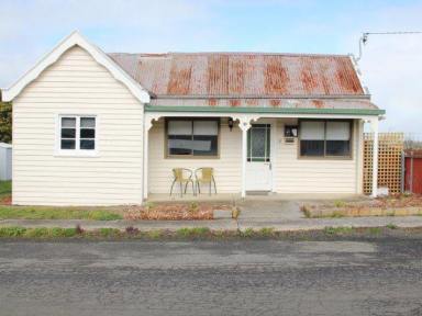 House Leased - TAS - Dunalley - 7177 - Walk to all services!  (Image 2)