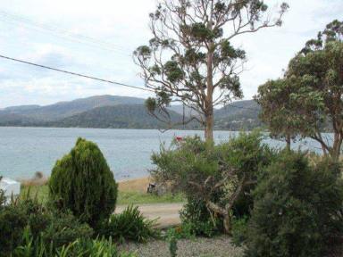 House Leased - TAS - White Beach - 7184 - Great Home Close to Services  (Image 2)