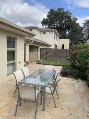 House For Lease - ACT - Yarralumla - 2600 - Luxury Home & Outdoor Living. Fully Furnished and equipped. Private. Quiet.  (Image 2)