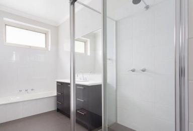Apartment Leased - VIC - Caulfield North - 3161 - Large sun filled first floor apartment  (Image 2)