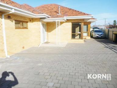 House Leased - SA - Cowandilla - 5033 - FULL furnished 4 BEDROOMS house in great location!  (Image 2)