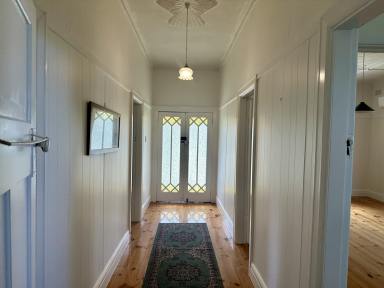 House Leased - VIC - Portland - 3305 - Ornate two bedroom home  (Image 2)