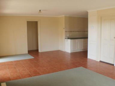 House For Lease - VIC - Portland - 3305 - Immaculate, Quiet Court  (Image 2)