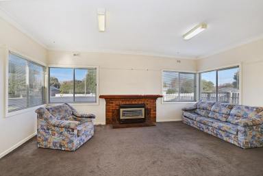 House Leased - VIC - Portland - 3305 - Low Maintenance & Spacious  (Image 2)