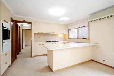 Unit For Lease - VIC - Beaconsfield - 3807 - Heart of Beaconsfield -  Central Location - this one has the lot!!  (Image 2)