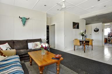 House For Sale - NSW - West Bathurst - 2795 - SO MUCH VALUE!  (Image 2)