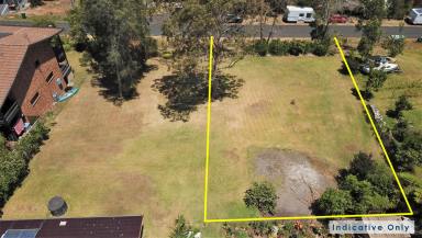 Residential Block For Sale - NSW - Green Point - 2428 - VACANT BLOCK WITH LAKE VIEWS  (Image 2)