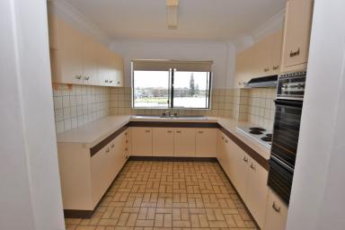 Unit For Lease - NSW - Tuncurry - 2428 - Spacious Two Bedroom Unit in Tuncurry  (Image 2)