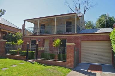 House For Lease - VIC - Bendigo - 3550 - FULLY FURNISHED - UNAVAILABLE UNTIL JANUARY 2019  (Image 2)