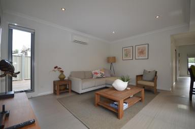 House For Lease - VIC - Bendigo - 3550 - FULLY FURNISHED
- UNAVAILABLE UNTIL AUGUST 2019  (Image 2)