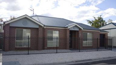 House For Lease - VIC - Bendigo - 3550 - FULLY FURNISHED - UNAVAILABLE UNTIL JULY 2019  (Image 2)