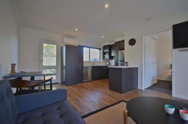 House For Lease - VIC - North Bendigo - 3550 - FULLY FURNISHED - UNAVAILABLE UNTIL MARCH 2019  (Image 2)