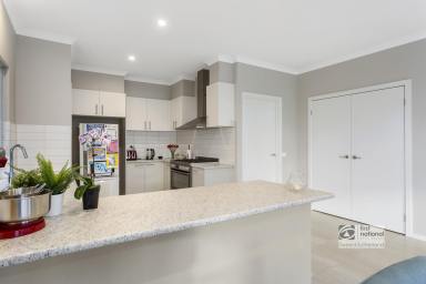 House For Sale - VIC - Spring Gully - 3550 - Owner Occupy or Investor  (Image 2)