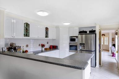House For Sale - VIC - Kangaroo Flat - 3555 - Quality Family Home  (Image 2)