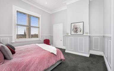 House For Sale - VIC - Bendigo - 3550 - LIVING ON TOP OF THE WORLD  (Image 2)