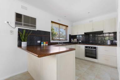 House For Sale - VIC - Kangaroo Flat - 3555 - The house you'll be proud to call home.....  (Image 2)