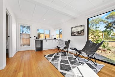 House Leased - TAS - Marion Bay - 7175 - Stunning Private 3 Bedroom + Studio home  (Image 2)