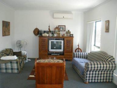 House For Sale - QLD - Morayfield - 4506 - Calling all Investors!  (Image 2)