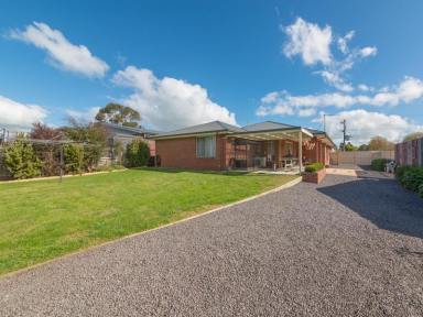 House For Sale - VIC - Camperdown - 3260 - The Ultimate in Low Maintenance Living  (Image 2)