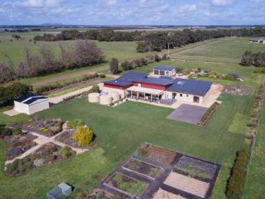 Acreage/Semi-rural For Sale - VIC - Mortlake - 3272 - Executive Home of Quality on 7.5 acres  (Image 2)