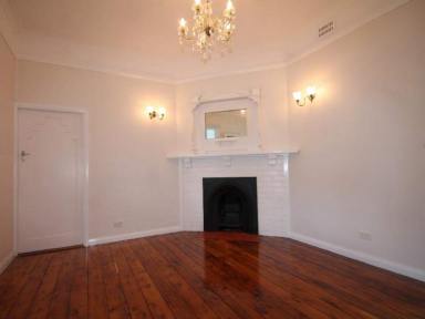 House Leased - NSW - Merriwa - 2329 - Charming Cottage!  (Image 2)