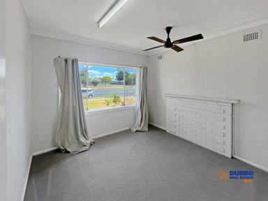 House For Lease - NSW - Dubbo - 2830 - FAMILY HOME IN WEST DUBBO  (Image 2)