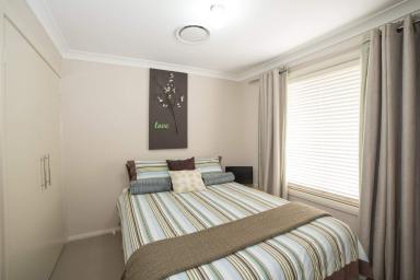 House Leased - NSW - Dubbo - 2830 - Application Approved - Modern 4 Bedroom Home in Delroy  (Image 2)