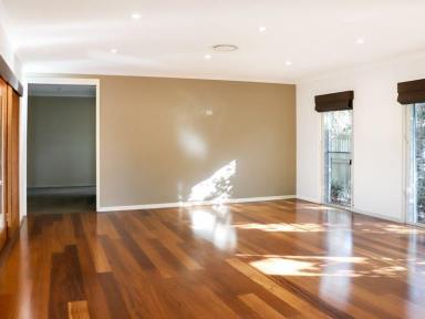 House Leased - QLD - Middle Ridge - 4350 - Magnificent Home In Middle Ridge  (Image 2)