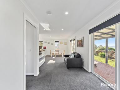 Unit Leased - TAS - Swansea - 7190 - STUNNING SWANSEA  (Image 2)