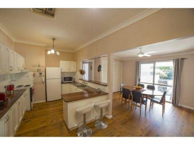 House Leased - NSW - Dubbo - 2830 - **Application Approved** - Makes Living and Entertaining a Breeze!  (Image 2)