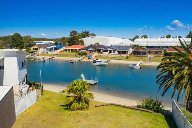 Residential Block For Sale - NSW - Port Macquarie - 2444 - Waterfrontage, sandy beach and direct access up to the river  (Image 2)