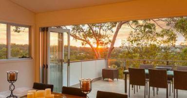 House For Lease - QLD - Corinda - 4075 - Magnificent Architecturally Designed Riverfront Home  (Image 2)