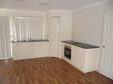 Unit For Lease - QLD - Kingaroy - 4610 - Lovely 2 Bedroom Unit  (Image 2)
