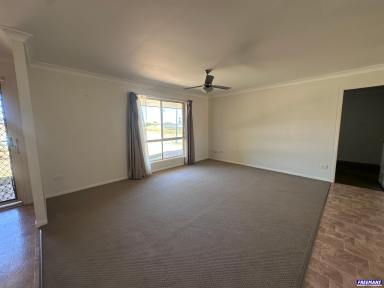 House For Lease - QLD - Kingaroy - 4610 - Lovely 3 Bedroom/2 Bathroom Air Conditioned Home  (Image 2)