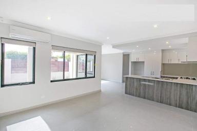 House For Sale - WA - Nollamara - 6061 - Modern & Ultra Convenient Living At Its Best !!  (Image 2)