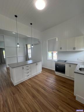 Unit For Lease - QLD - Kingaroy - 4610 - Beautifully Renovated Unit in Great Location  (Image 2)